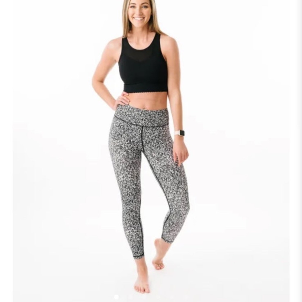 ZYIA Black Mosaic Soft n Snug Mid Rise 7/8 24” Leggings